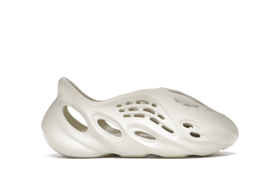 adidas Yeezy Foam RNNR “Sand”