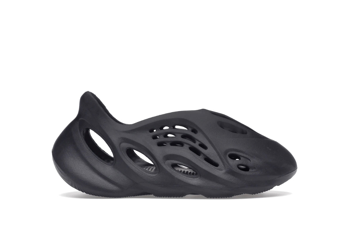 adidas Yeezy Foam RNNR “Onyx”